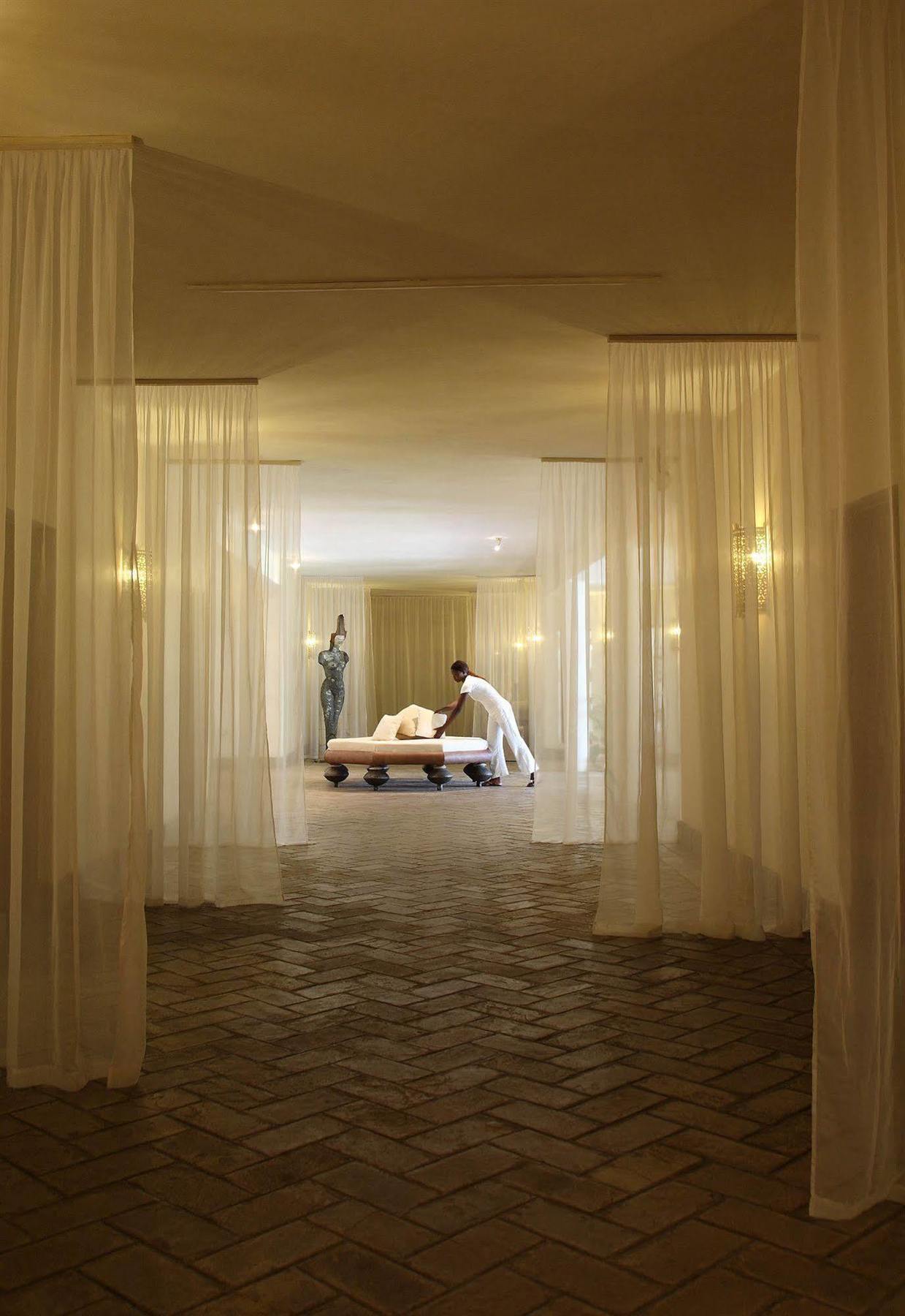 Lion In The Sun Hotel Малинди Екстериор снимка